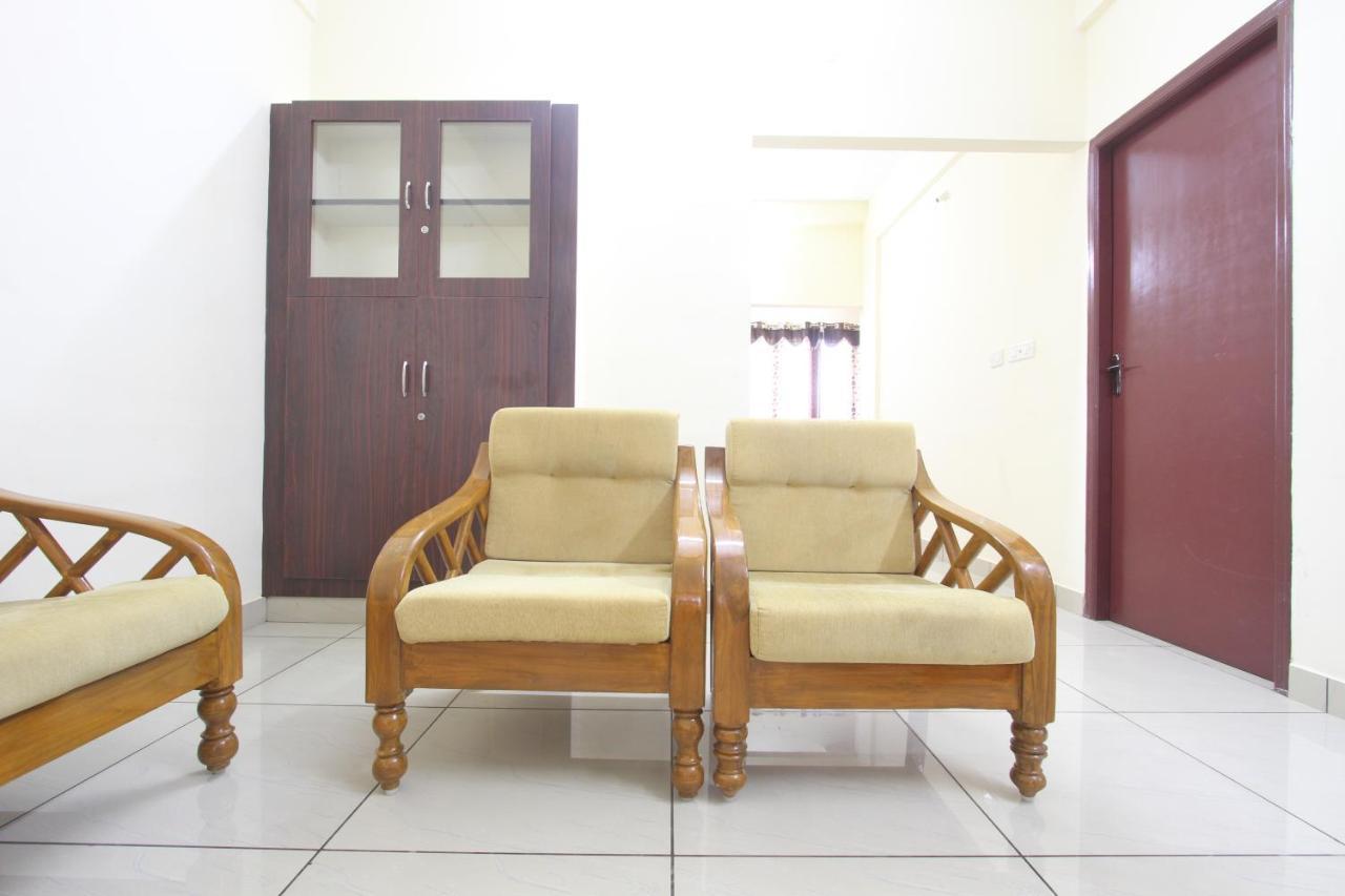 Naadi Family Homestay Thanjavur ภายนอก รูปภาพ