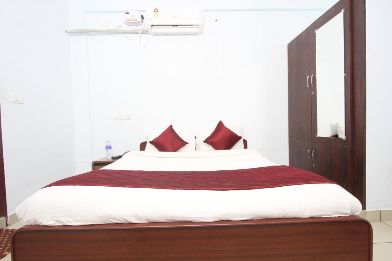 Naadi Family Homestay Thanjavur ภายนอก รูปภาพ
