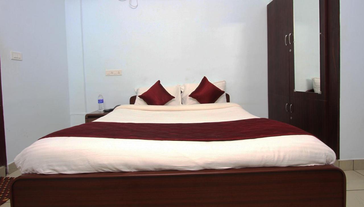 Naadi Family Homestay Thanjavur ภายนอก รูปภาพ